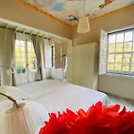 Villa Dos Y Amplia Piscina! *