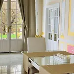 Villa Dos Y Amplia Piscina!