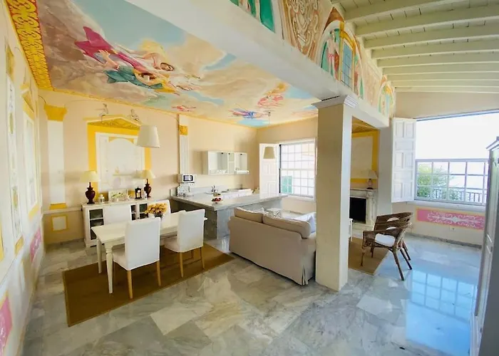 Dos Y Amplia Piscina!